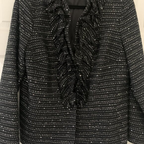 Lovely black and silver jacket - Picture 1 of 3